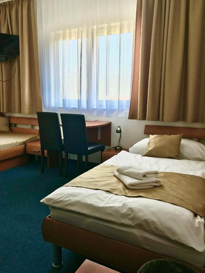 Hotel Remy Братислава Екстериор снимка