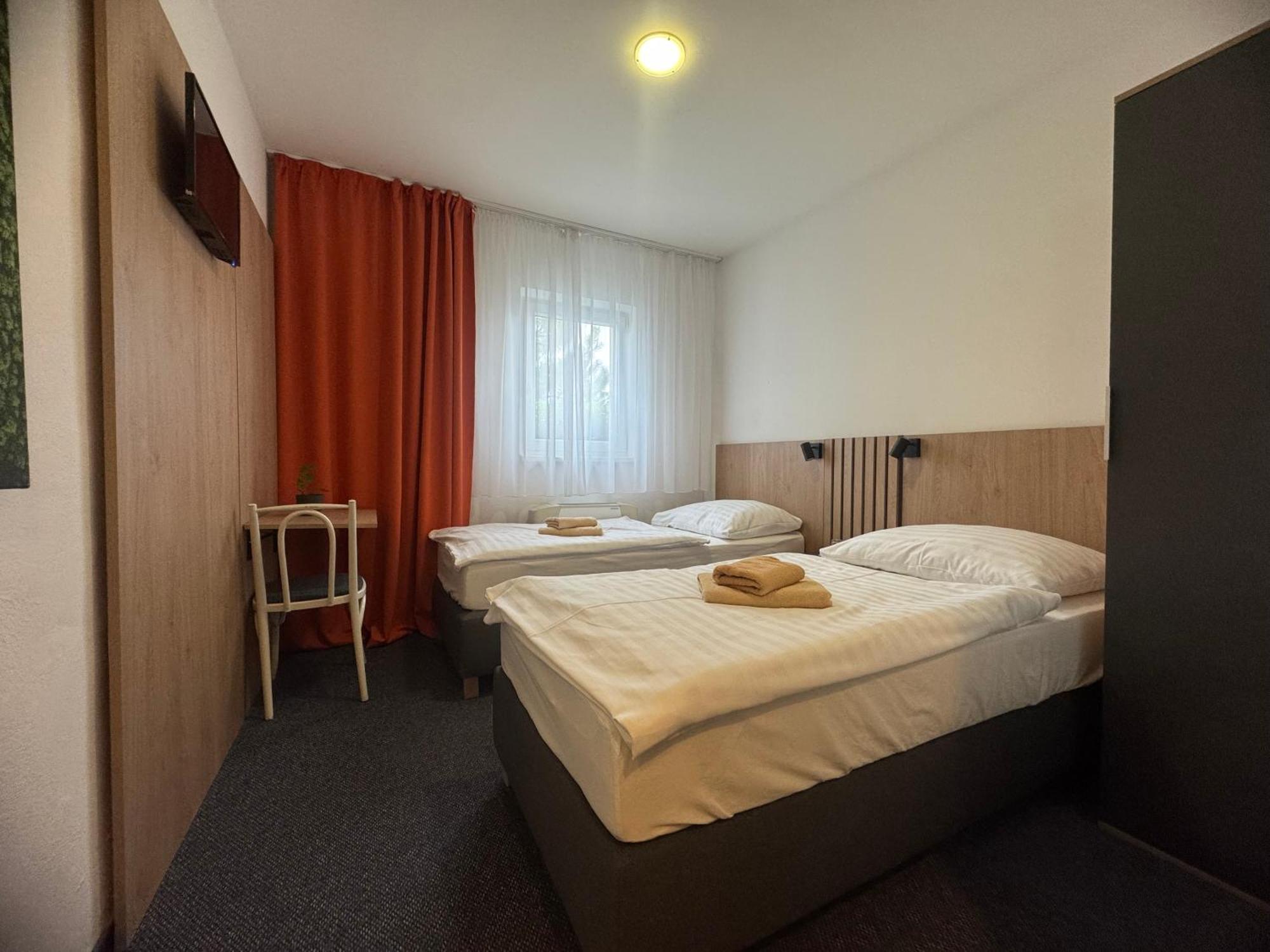 Hotel Remy Братислава Екстериор снимка