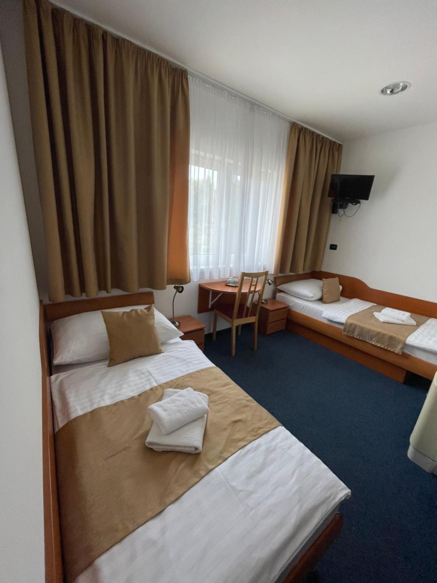 Hotel Remy Братислава Екстериор снимка