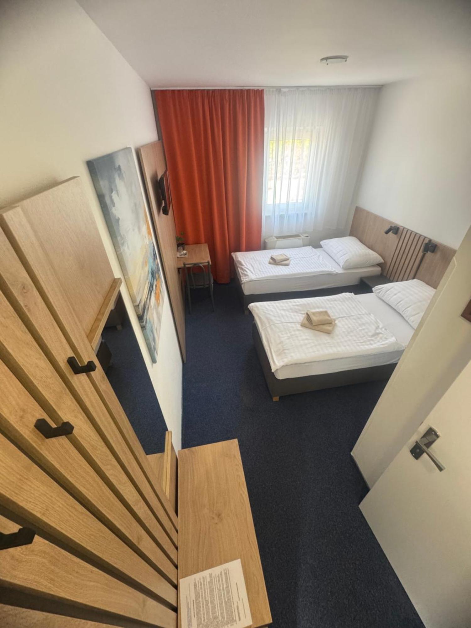 Hotel Remy Братислава Екстериор снимка