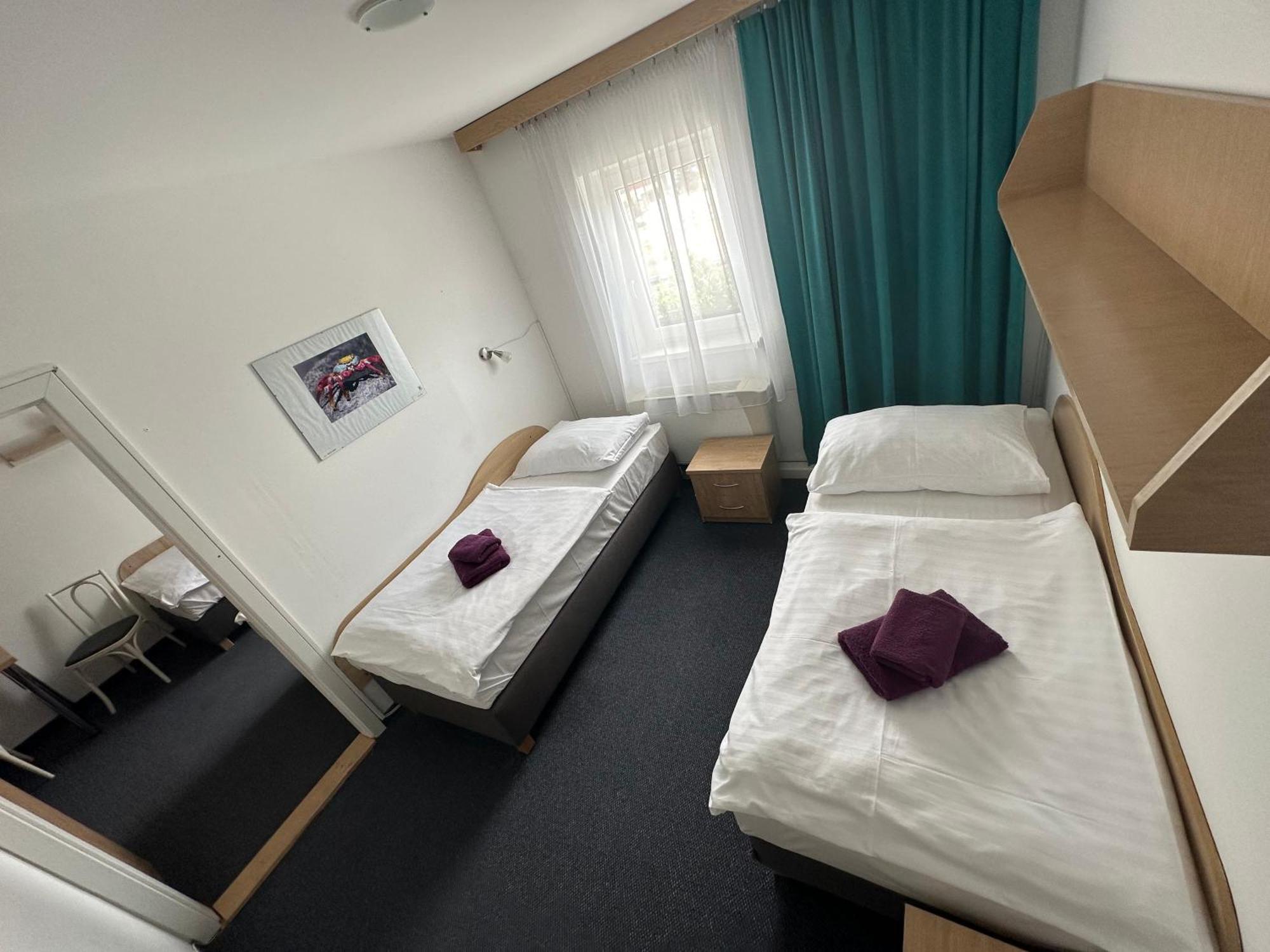 Hotel Remy Братислава Екстериор снимка
