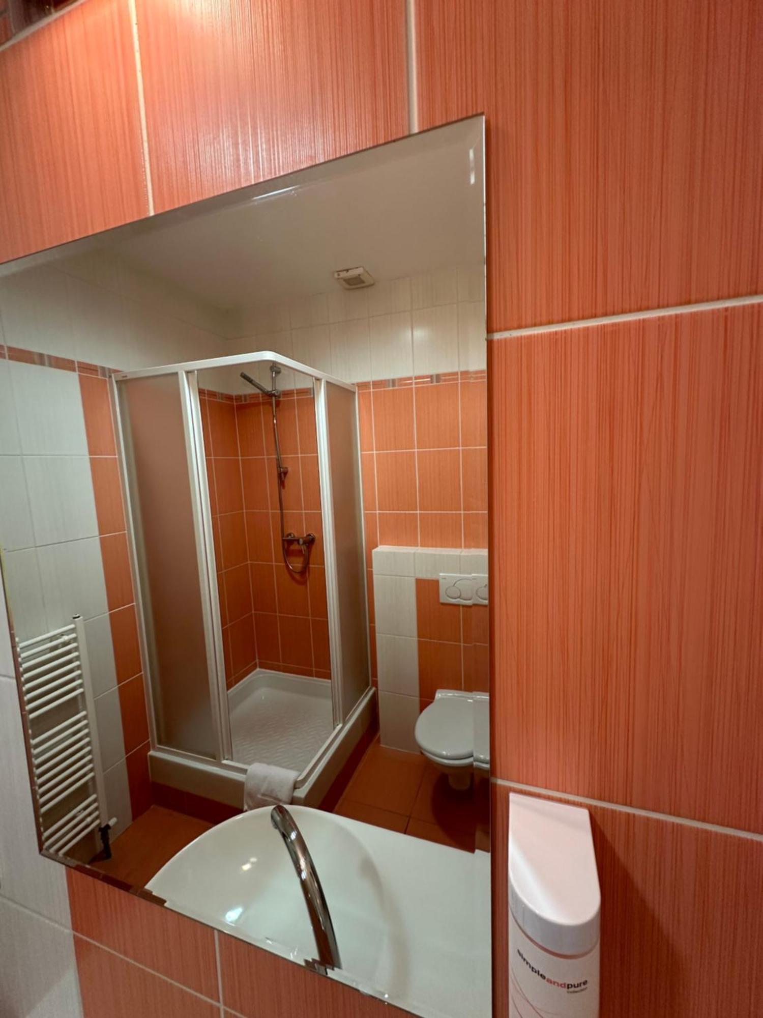 Hotel Remy Братислава Екстериор снимка