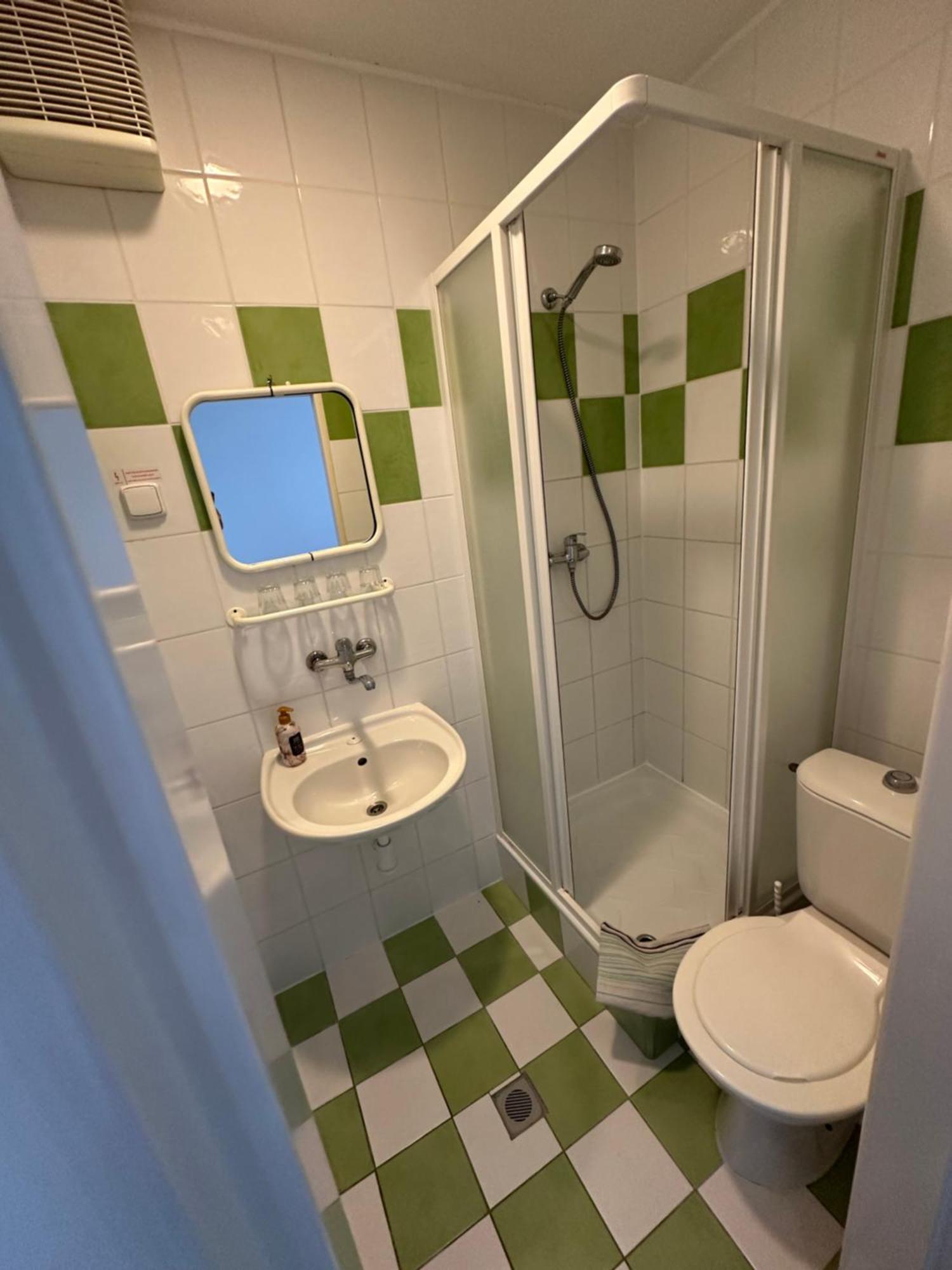 Hotel Remy Братислава Екстериор снимка